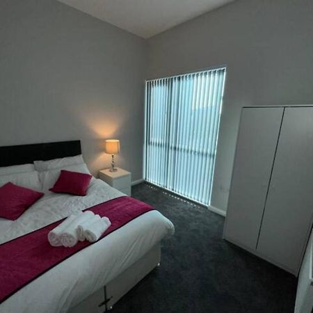 Crystal Home Manchester Exterior photo